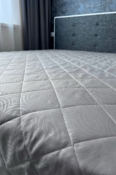 Покрывало домашнее стеганое из полиэстера в сером цвете Файбертек П.160х210.ПЭ.Grey - фото 1