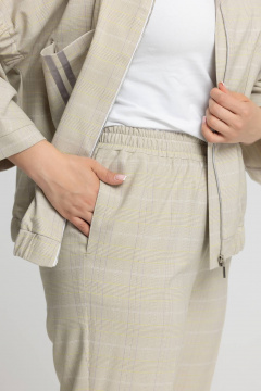 Демисезонный спорт-шик костюм бомбер и брюки из вискозы Avila 0960 светло-бежевый - фото 4