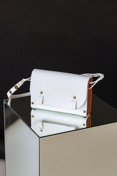 Стильная белая сумка через плечо из натуральной кожи Because AELITA WHITE - фото 1