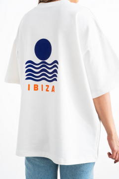 Белая хлопковая футболка с уникальным принтом и удлинённым рукавом Mirolia 1227-2 оранжевый - фото 3