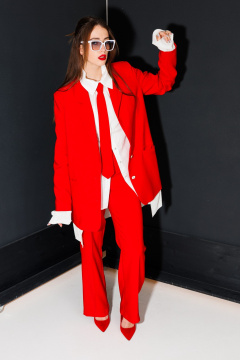 Костюм 3-ка из текстиля с приталенным жакетом и брюками NikVa 548-1 красный - фото 5