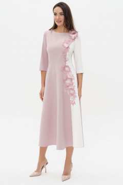 Джемперное платье с цветочной вышивкой и двухцветной тканью Urs 24-310-2 - фото 2