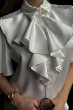 Белая нарядная блузка с жабо, для торжественных случаев Urs 23-273-1 - фото 4