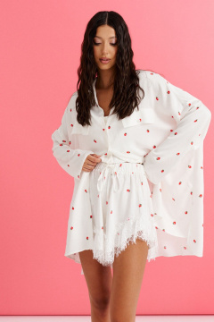 Шорты белые с ягодным принтом и кружевом ANNETE A1256 - фото 2