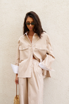 Рубашка из капучино с белой полосой и накладными карманами ANNETE A913/1 - фото 4