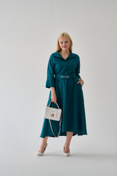 Свободное демисезонное платье с V-образным вырезом и карманами Мастер Мод 672б изумруд - фото 1