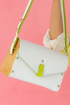 Кожаная сумка с деревянными вставками, белая, неоновая окантовка Because MISHEL_WHITE_NEON - фото 1