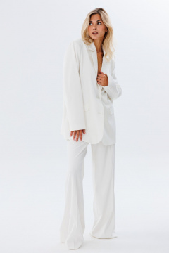 Костюм белый брючный с жакетом из поливискозы для офисного стиля FAMA 24034-1 молочный_экрю - фото 2