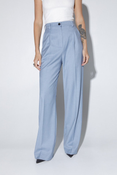 Деловой костюм-двойка из жакета и брюк со стрелками PiRS 5030 голубой - фото 3