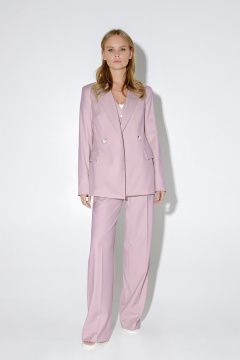 Тройка из жакета, жилета и брюк со стрелками в деловом стиле PiRS 5031 розовый - фото 1