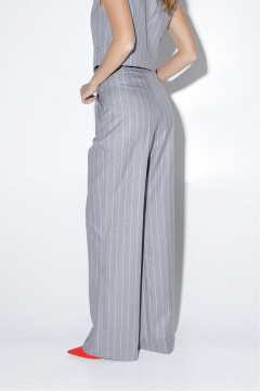 Костюм двойка с оверсайз жакетом и прямыми брючками PiRS 5041 серый - фото 5