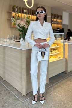 Стильный летний костюм из жакета и зауженных брюк Temper 140 белый - фото 1