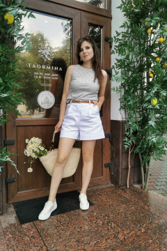 Белые шорты с складками и накладными карманами ERTANNO 2116-б белый - фото 5