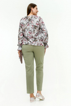 Свободная летняя блуза с V-образным вырезом и нагрудными вытачками La rouge 6304 розы-акварель - фото 4