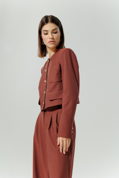 Короткий жакет в стиле Шанель из текстиля для делового образа DEVITA 4013 винный - фото 3