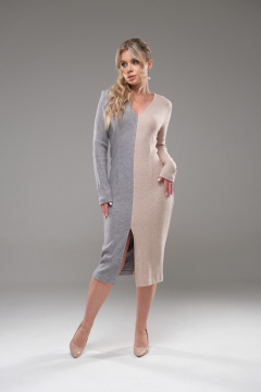 Платье трикотажное зауженное с V-образным вырезом и длинными рукавами Galean Style 950 серый/беж - фото 1