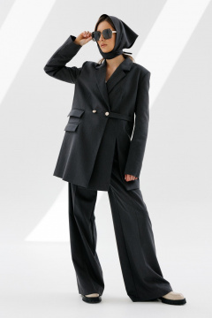 Деловой трехпредметный костюм из текстиля с жакетом и платком NikVa 711-1 графит - фото 2