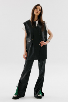 На каждый день костюм 3 предмета из экокожи с жилетом, брюками и галстуком NikVa 734-1 чёрный - фото 1