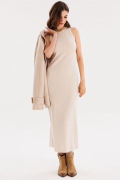 Платье приталенное из трикотажного рубчика с разрезом EOLA 2666 бежевый - фото 1
