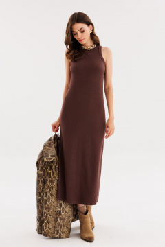 Платье приталенное из трикотажного рубчика с разрезом EOLA 2666 коричневый - фото 3