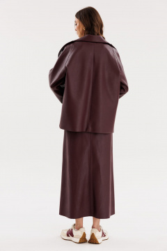 Юбка из экокожи А-образная миди с карманами и складками EOLA 2691 бордовый - фото 3