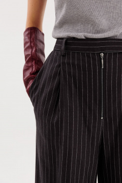 Брюки полоска из костюмной ткани с карманами демисезон EOLA 2725 графит_ полоска - фото 4