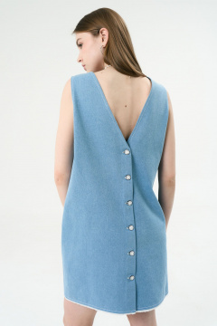 Летний джинсовый сарафан с V-образным вырезом и бахромой LeNata 16424 голубой - фото 5
