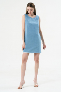 Летний джинсовый сарафан с V-образным вырезом и бахромой LeNata 16424 голубой - фото 4