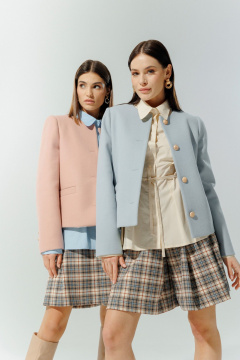 Жакет в стиле Шанель с металлическими пуговицами DEVITA 4012 пудровый - фото 5