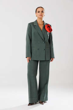 Демисезонный костюм из текстиля с поясом, жакетом и брюками с вытачками Mubliz 190 хаки - фото 5