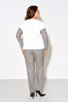 Черное платье из струящейся ткани с декоративным вырезом и кружевом IVA 1623 - фото 2