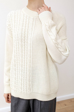 Белый классический джемпер с длинным рукавом и резинкой Romgil 922ШТЗ молочный - фото 5