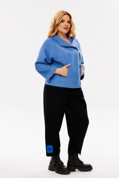 Повседневный костюм из трикотажа: укороченный жакет и брюки Michel chic 1357 голубой/черный - фото 3