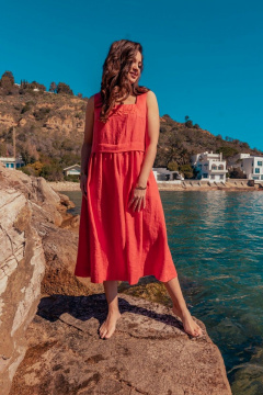 Платье без рукавов с вышивкой и расширенной юбкой летняя MALI 424-032 коралл - фото 2