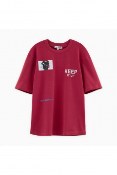 Футболка для мальчика с авторским принтом и спущенной линией плеч Bell Bimbo 242130 т.красный - фото 1