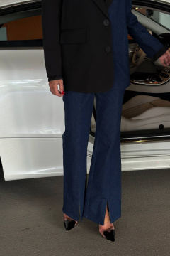 Джинсовые брюки с разрезами и гульфиком в классическом стиле AURA otd 4159 - фото 1