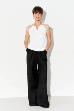 Блуза из легкой ткани с рукавами из кружева и разрезом FOXY FOX 1685 молочный - фото 4