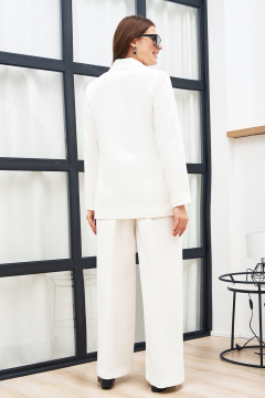Дизайнерский брючный костюм с свободными брюками и жакетом Gold Style 2610 белый - фото 2