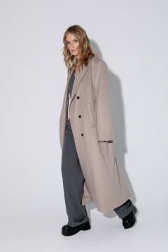 Миди пальто оверсайз с расширенными плечами и двубортной застежкой PiRS 5382 бежевый - фото 2