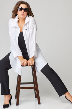 Белая повседневная блуза со спущенным рукавом и накладным карманом EVA GRANT 7068-1 белый - фото 5