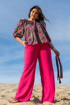 Розовый комплект из блузы с эластичной горловиной и брюк с карманами Andina 954 фуксия - фото 2