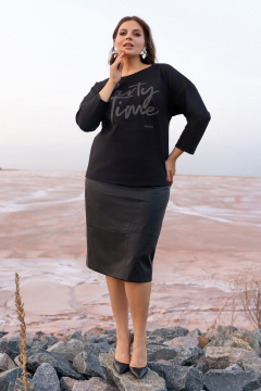 Юбочный костюм из трикотажа и эко-кожи с накладками и шлицей Andina 961 черный - фото 3