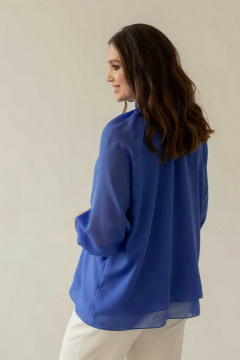 Синяя свободная блуза из текстиля с сборкой Mislana 791 синий - фото 2