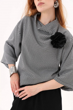 Джемпер свободного кроя с широким рукавом и брошей-цветком NikVa 808-1 - фото 4