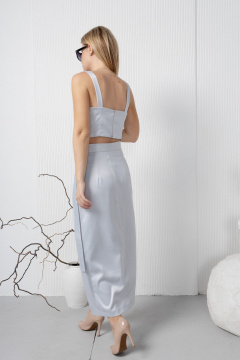 Длинная юбка на запах с полупоясом и пряжкой AMORI 3128 светло-серый - фото 4