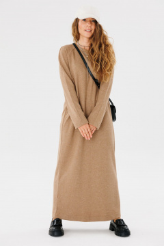 Длинное оверсайз платье из трикотажа с прямым кроем для повседневной носки FAMA 24046 коричневый - фото 5