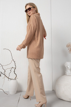 Длинный свитшот из трикотажа в рельефную косичку AMORI 6454 кэмэл - фото 4
