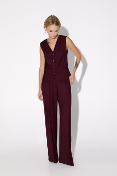 Костюм-тройка из текстиля с жилетом и свободными брюками PiRS 5031 бургунди - фото 4
