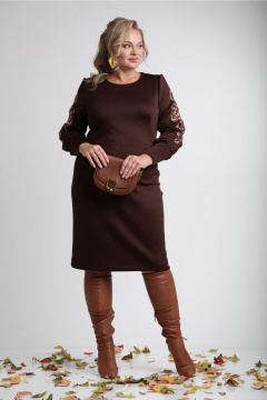 Платье из трикотажа с декоративной вышивкой и фигурными вытачками Vilena 1006 шоколад - фото 2