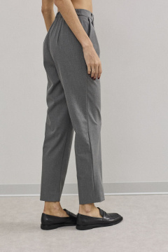 Зауженные брюки из текстиля с ременным поясом и карманами DAVA 5211 серый - фото 2